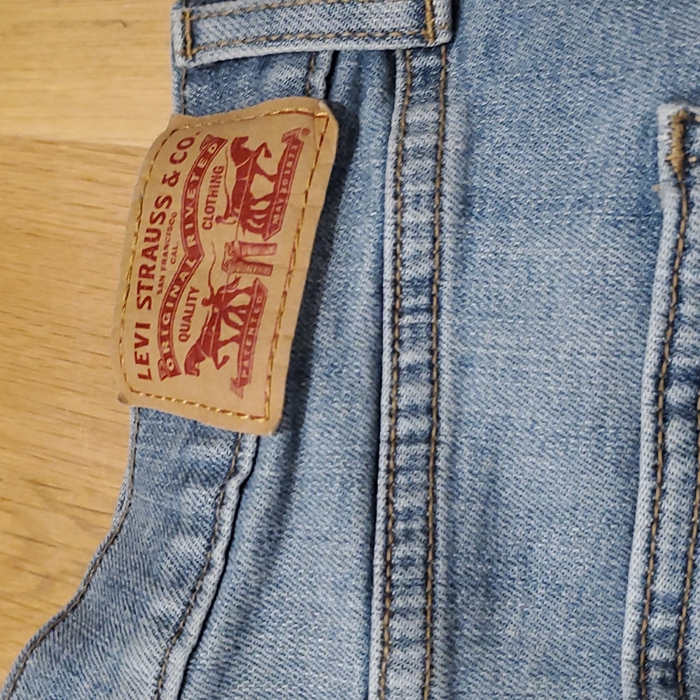 Women's Levi shorts
